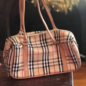 Burberry Carry-On